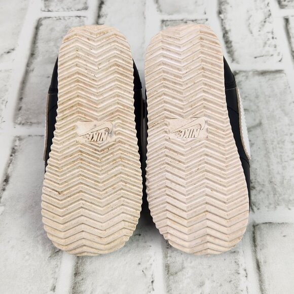 Nike Cortez EasyOn Baby Size 6 Black White Sneakers Hook-and-Loop Slip-On Shoes - Picture 7 of 10